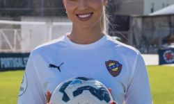 بعد رحيلها عن سبورتنغ براغا.. أجمل لاعبة كرة قدم تنضم إلى ناد جديد